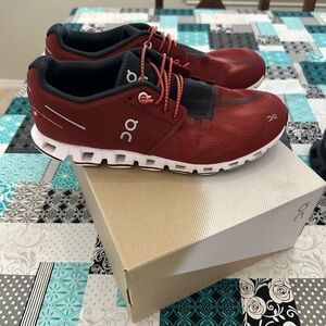 LIKE NEW: Women’s On Running Ruby/White 7.5